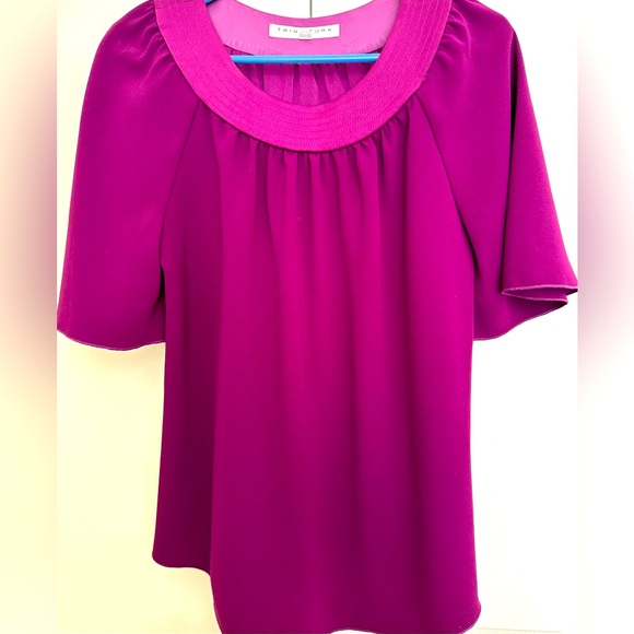 Trina Turk women’s purple blouse lined‎ size xtra small shortsleeve - Picture 1 of 6